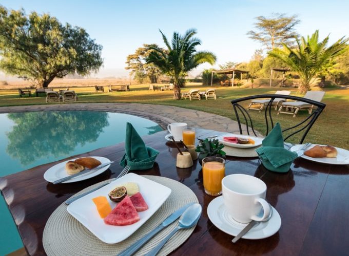 05 DAYS GLIMPSE OF KENYA BUDGET SAFARI.